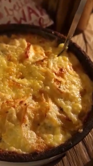 Baked Cheesy Potato Gratin
